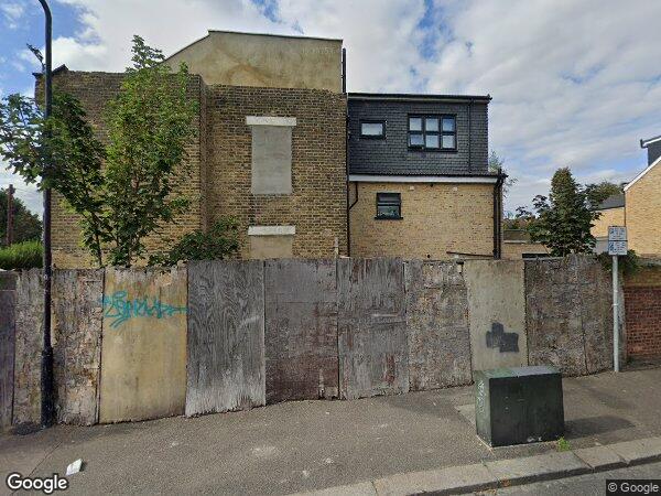 Room Palmerston Road in Greater London