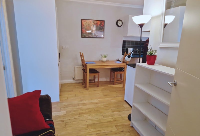 Flat Standen Road in Greater London