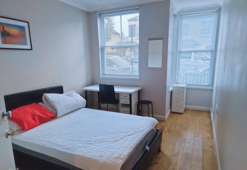 Flat Standen Road in Greater London