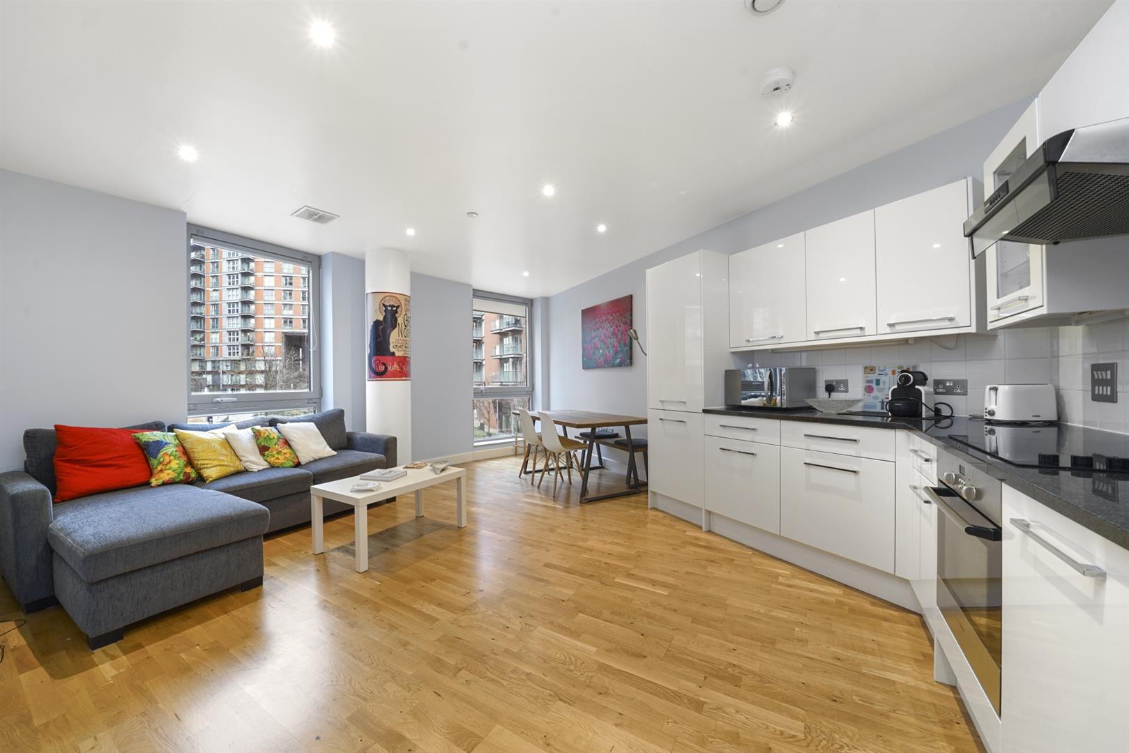 Flat Dominion Walk in Greater London