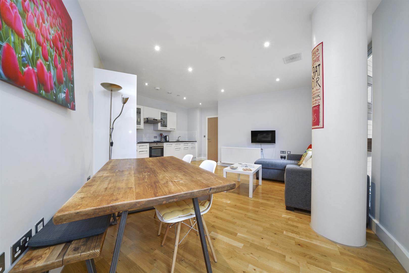 Flat Dominion Walk in Greater London
