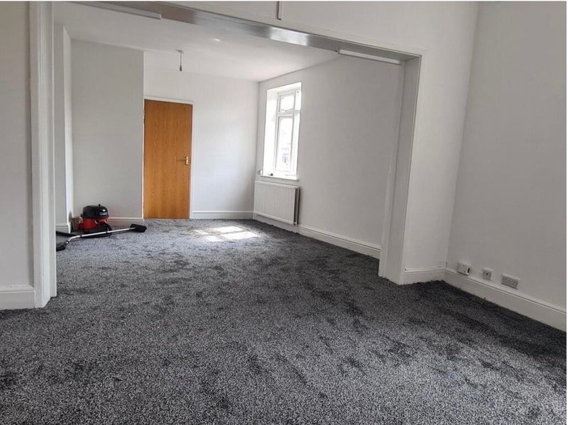 Room Maple Avenue in Manchester