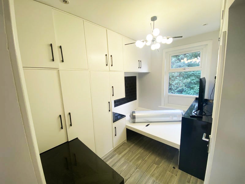 Flat Courtland Avenue in Greater London