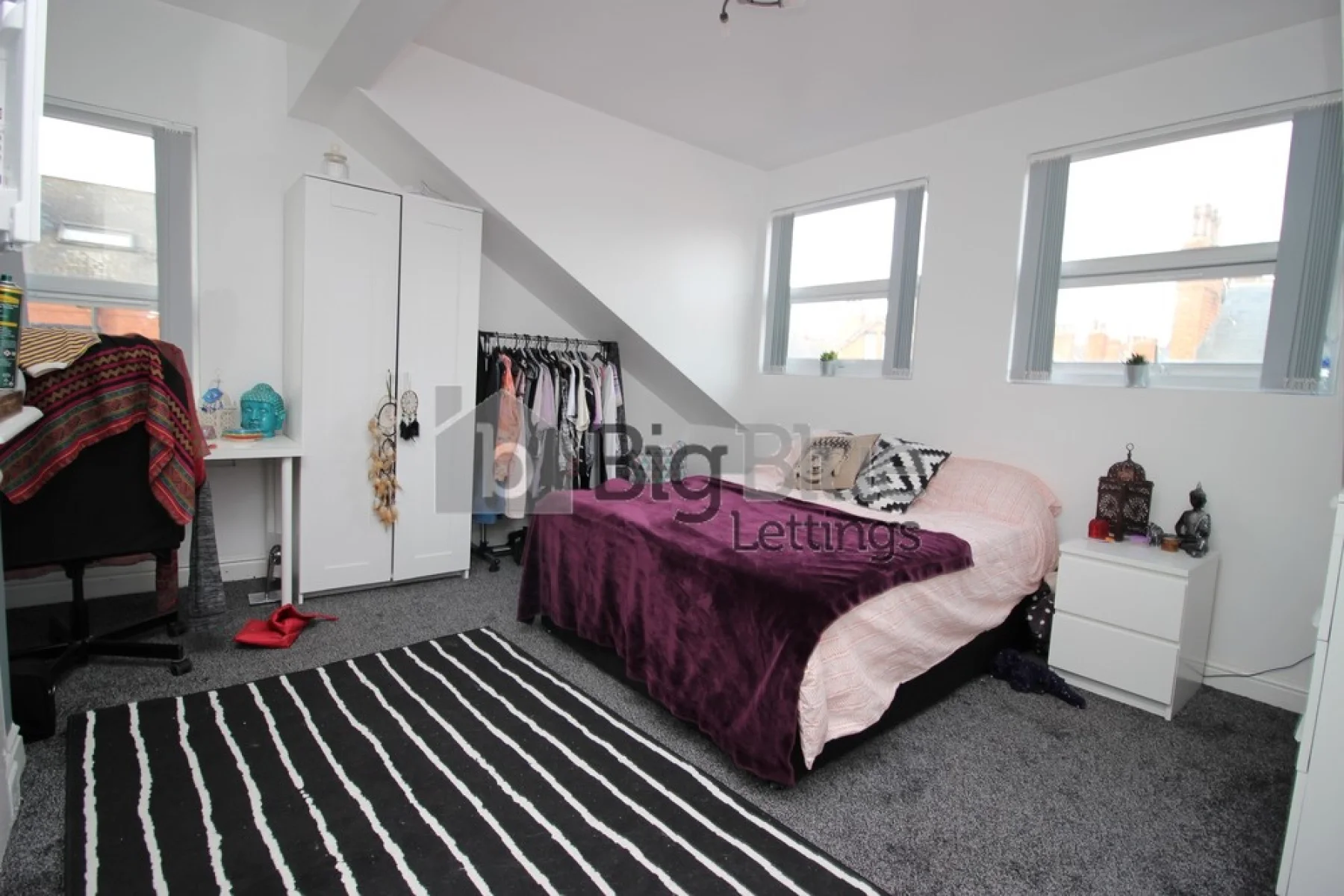 Flat Pearson Grove in Leeds