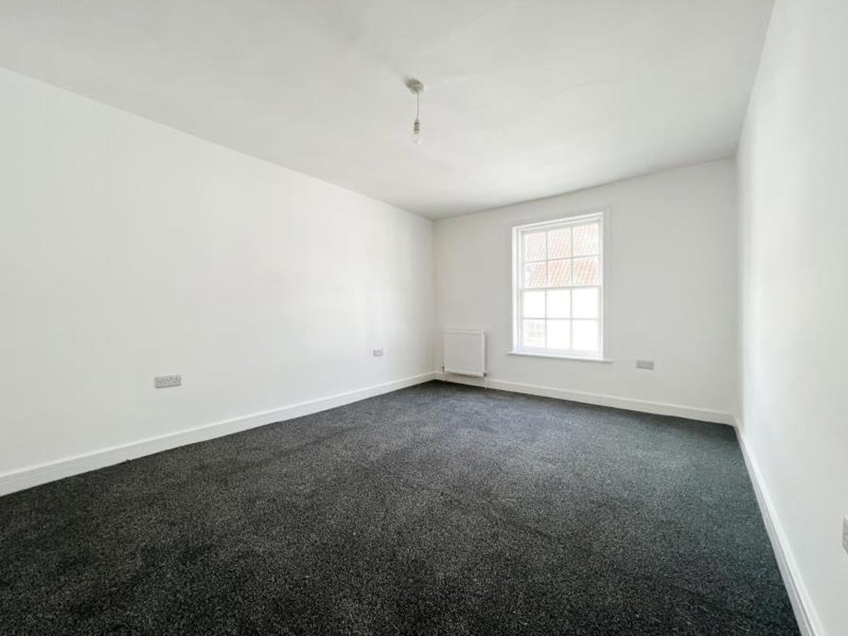 Flat West Street in Banwell
