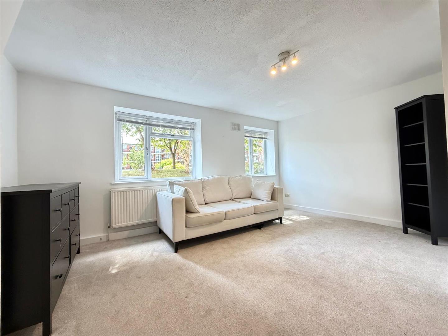 Flat Eccles New Road in Salford