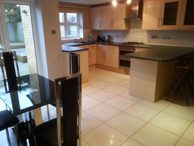 Room Marlowe Path in Greater London