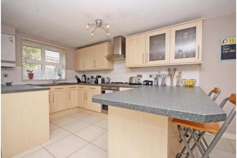 Room Marlowe Path in Greater London