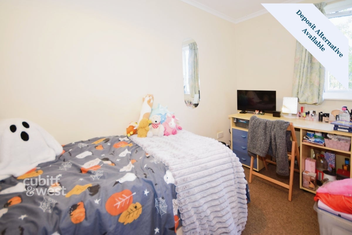 Room Winterbourne Road in Chichester