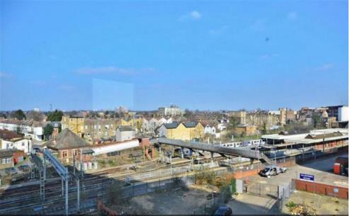 Flat Ilford Hill in Greater London