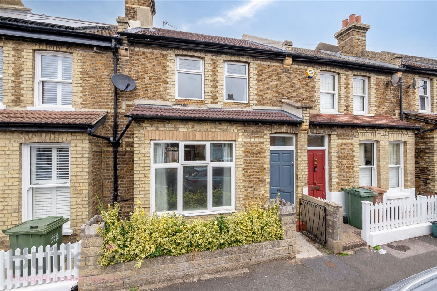 House Montpelier Road in Greater London