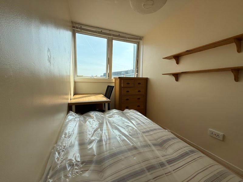 Flat Clipstone Street in City of Westminster