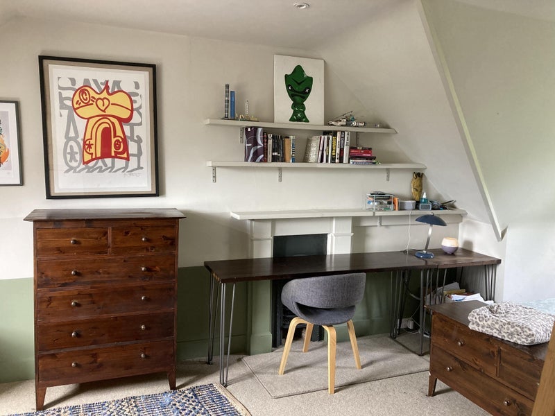 Room Highwood Road in Greater London