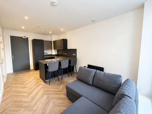 Flat Gooch Street North in Birmingham