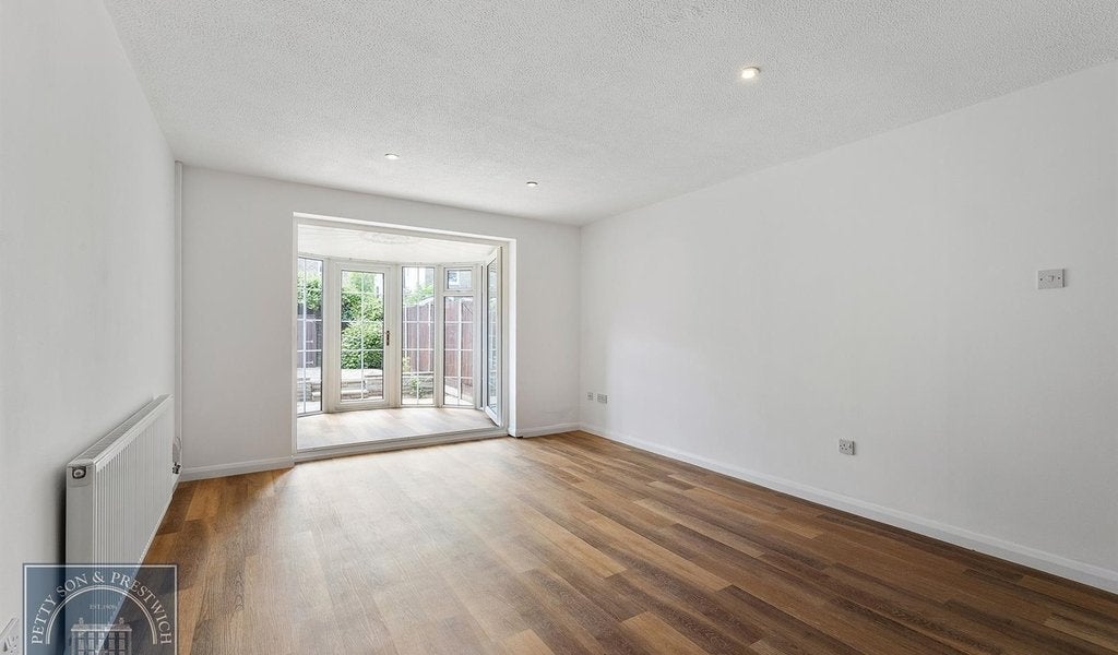 House Greenstone Mews in Greater London