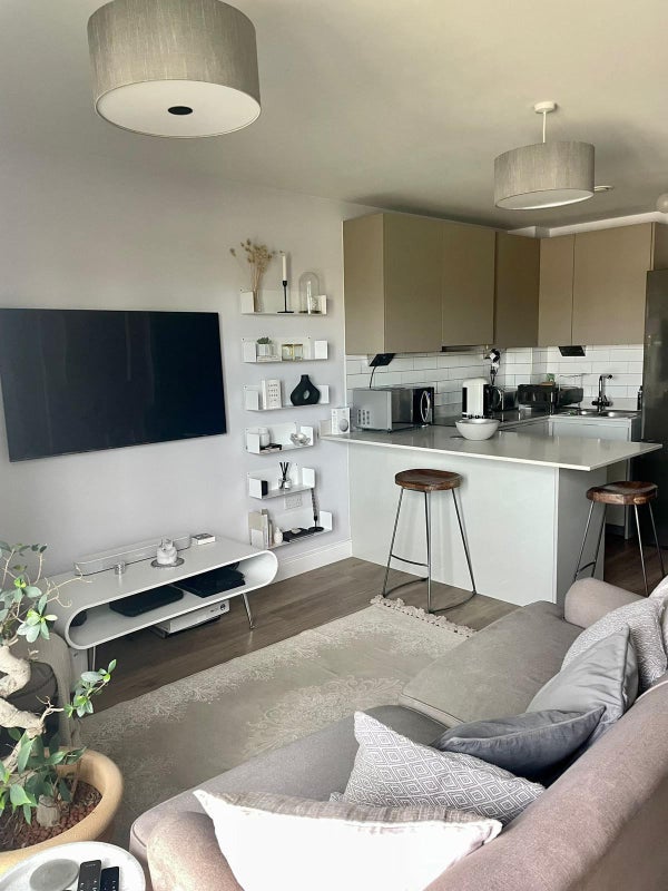 Room Thurstan Street in Greater London
