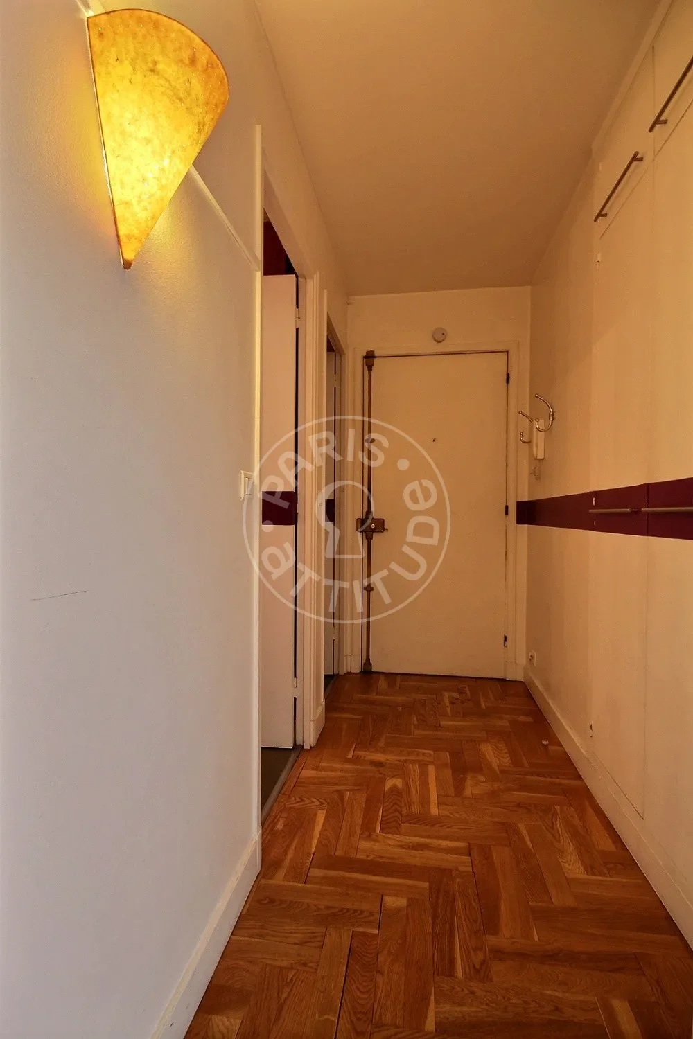 Appartement Rue Léon Frot à Paris