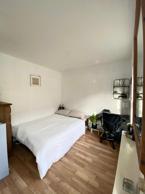 Room Copenhagen Gardens in Greater London