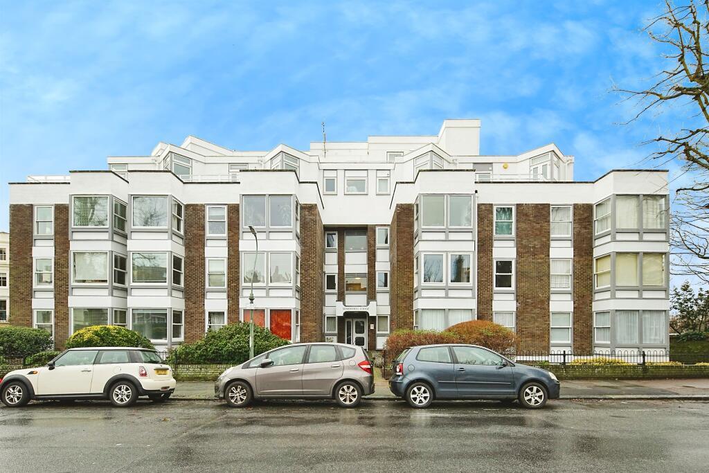 Flat Somerhill Road in Hove