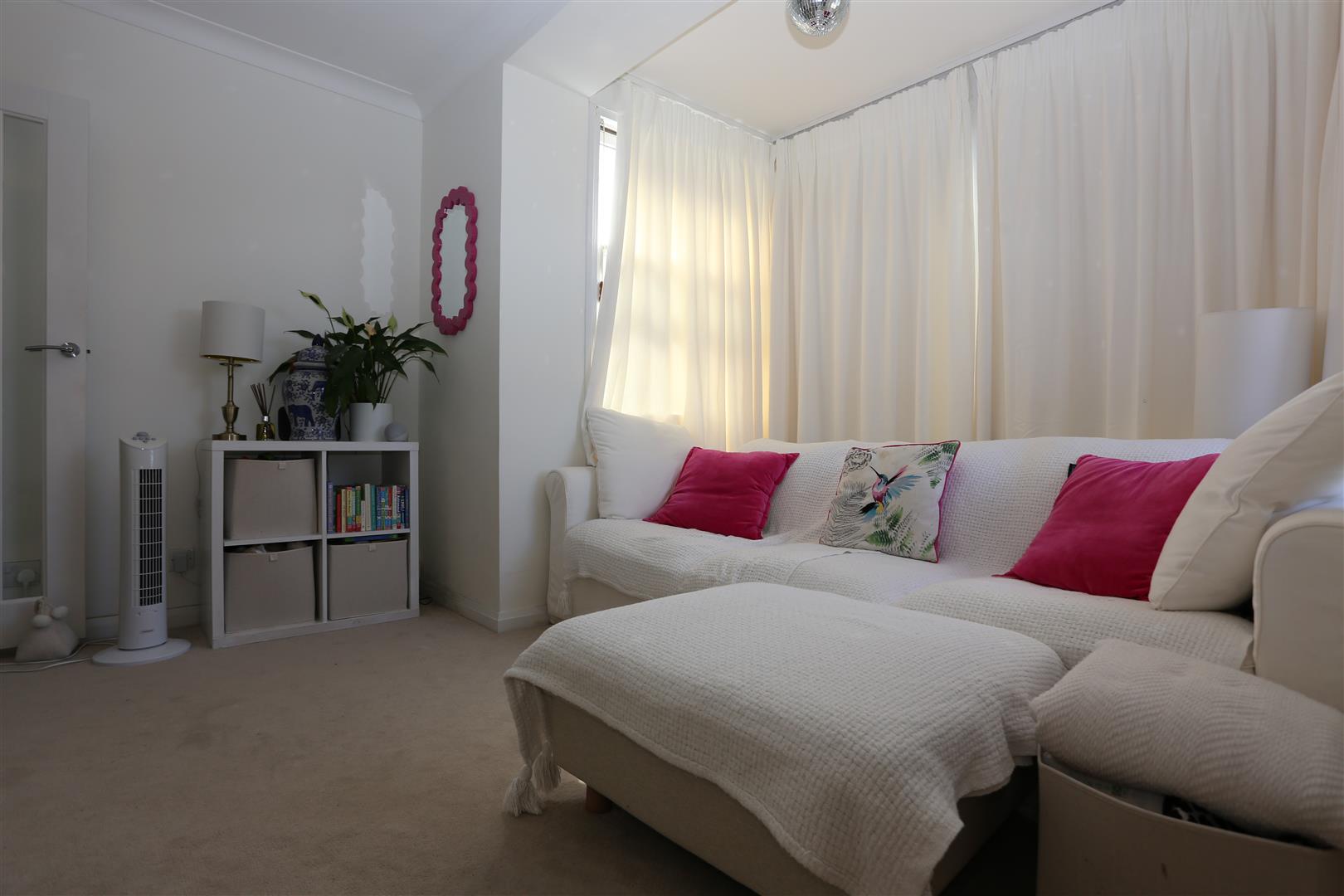 Flat Somerhill Road in Hove