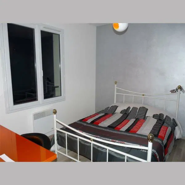 Room Chemin du Gravier Rouge in Vienne