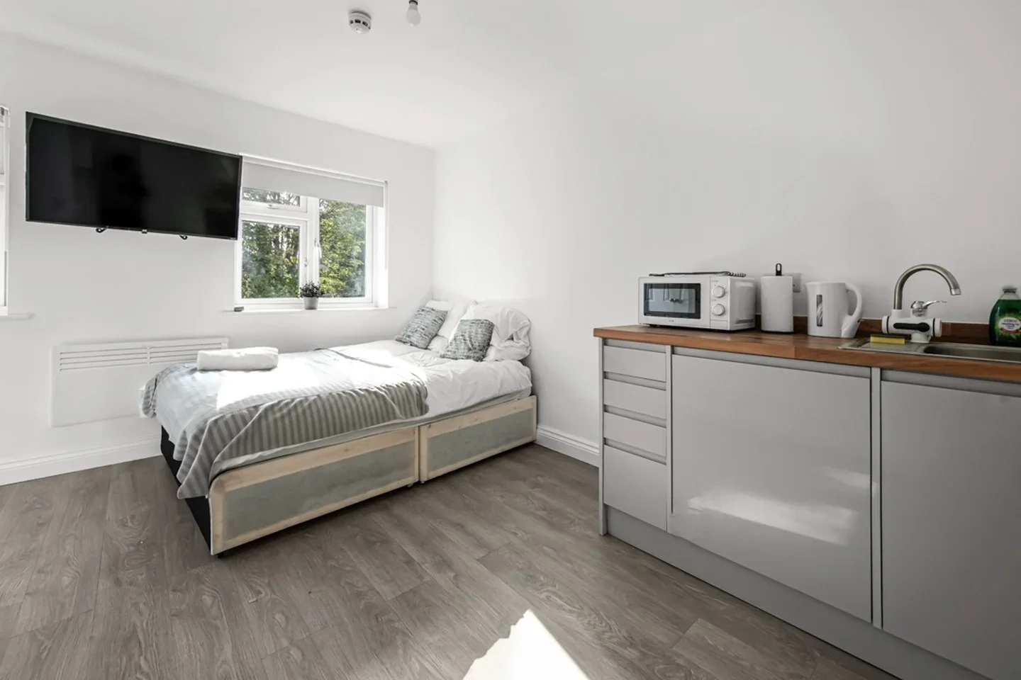 Room Camille Close in Greater London