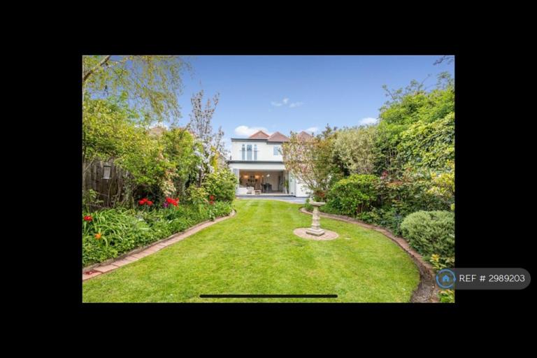 House Hobleythick Lane in Southend-on-Sea
