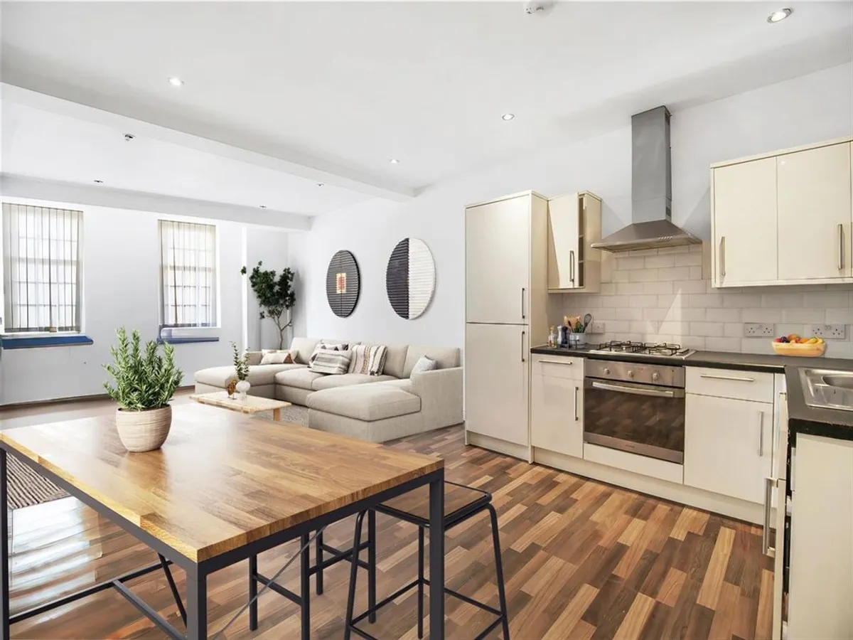 Flat King Street in Greater London