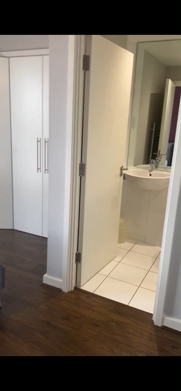 Room Eden Grove in Greater London