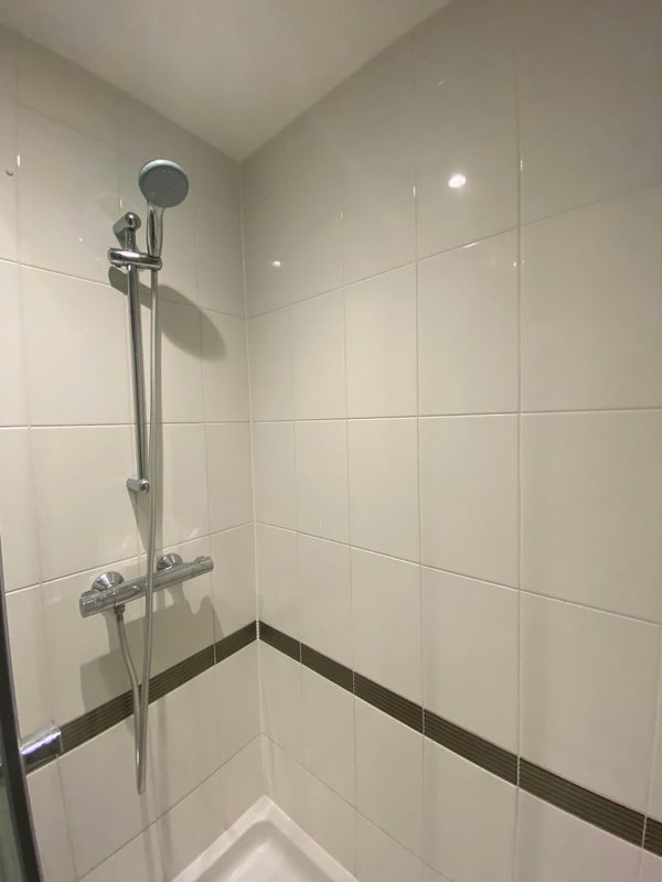 Room Eden Grove in Greater London