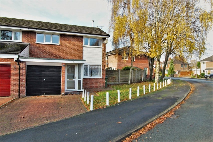 House Berwick Avenue in Cheadle
