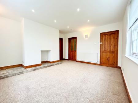Flat Hales Road in Cheltenham