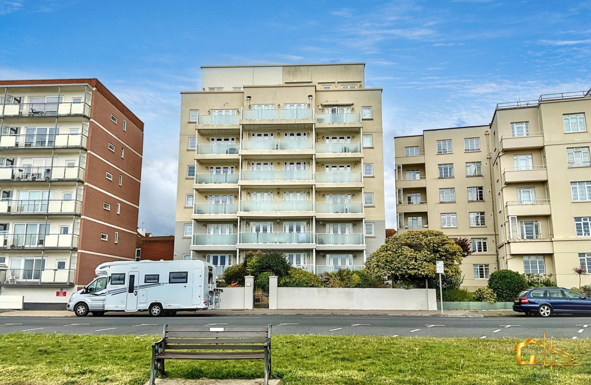 Flat Bedford Avenue in Rother