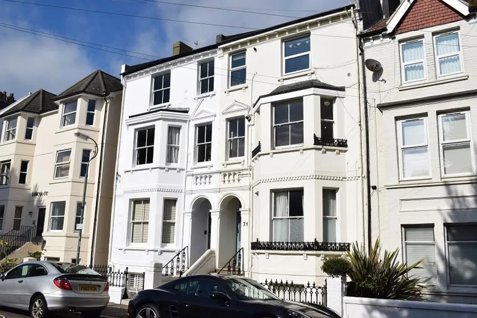 Flat Lorna Road in Hove