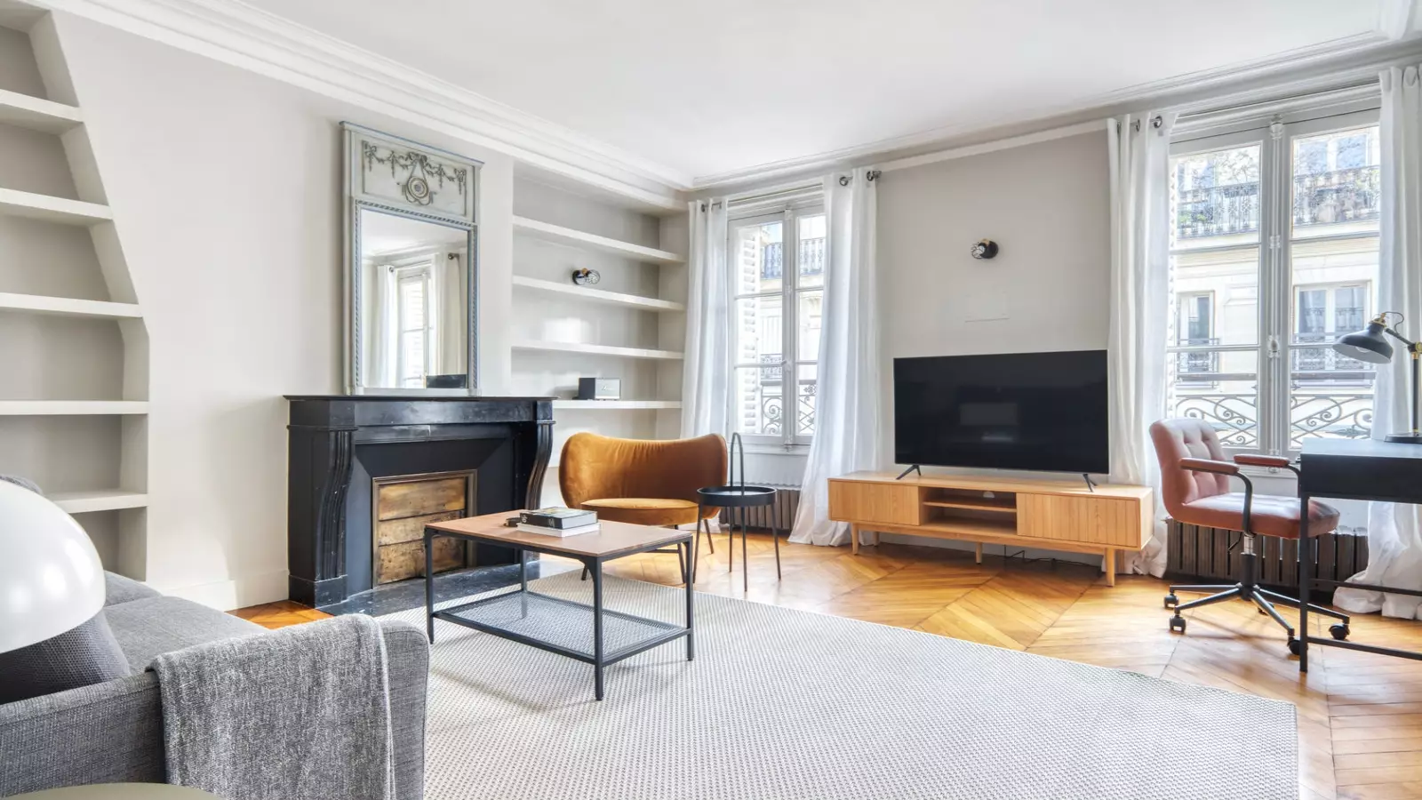 Flat Impasse de l'École in Paris