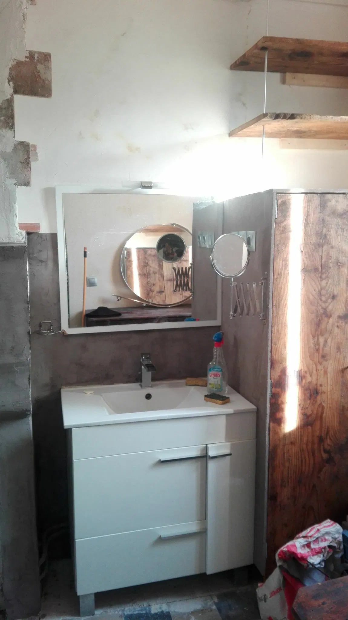 Room Chemin de Trepeloup in Alès