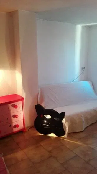 Room Chemin de Trepeloup in Alès