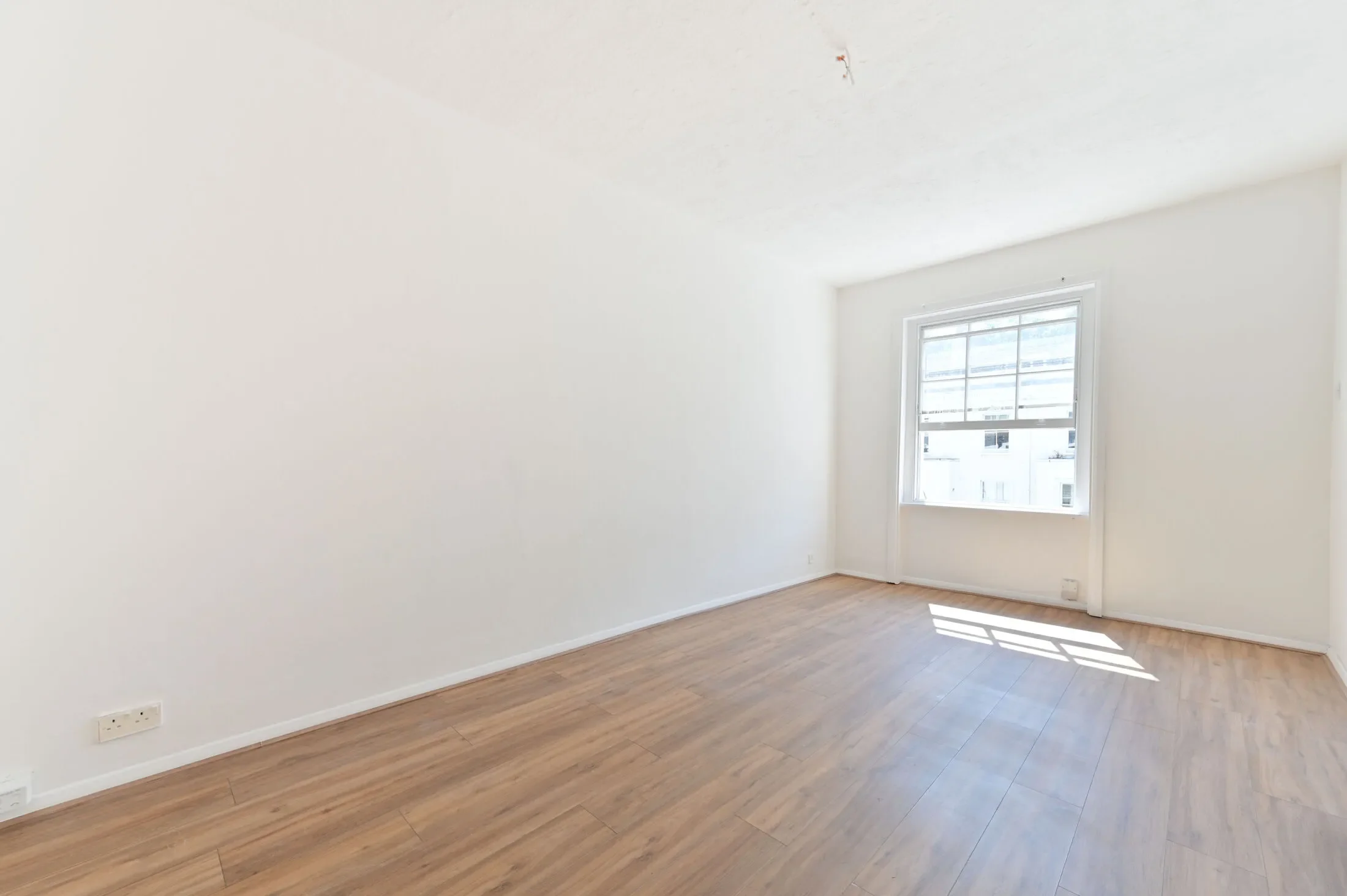 Flat Gloucester Terrace in City of Westminster
