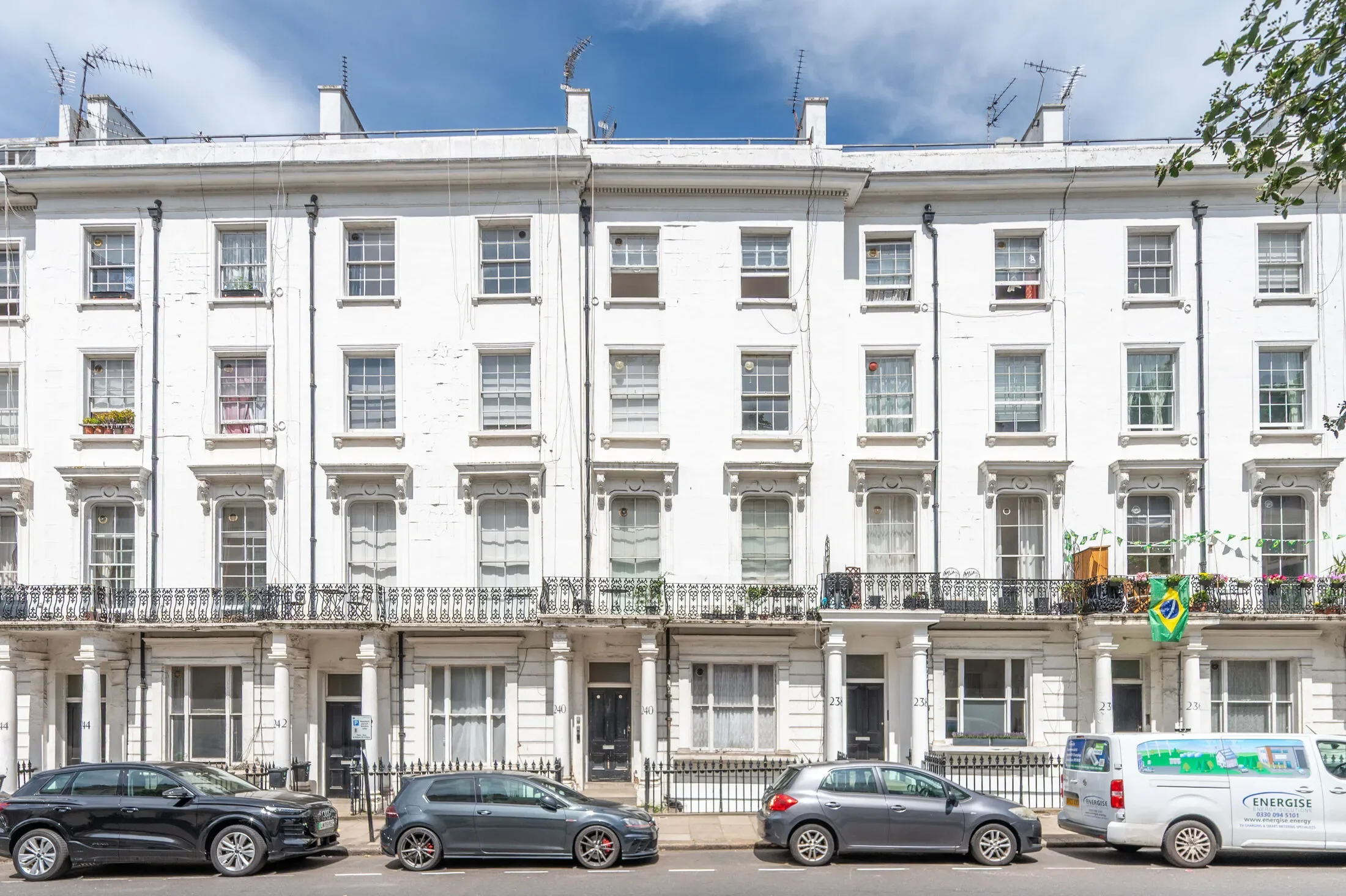 Flat Gloucester Terrace in City of Westminster