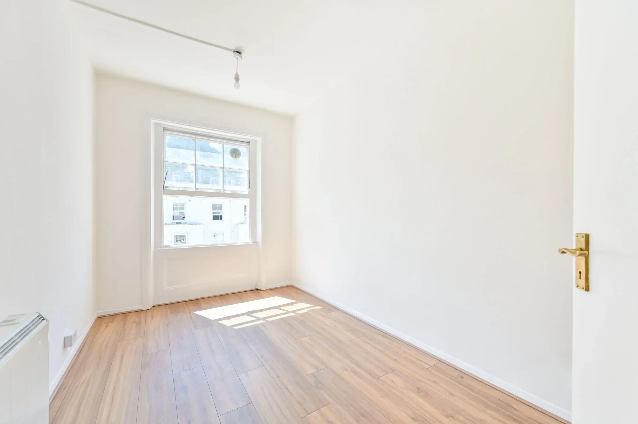 Flat Gloucester Terrace in City of Westminster