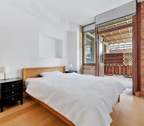 Room Nile Street in Greater London