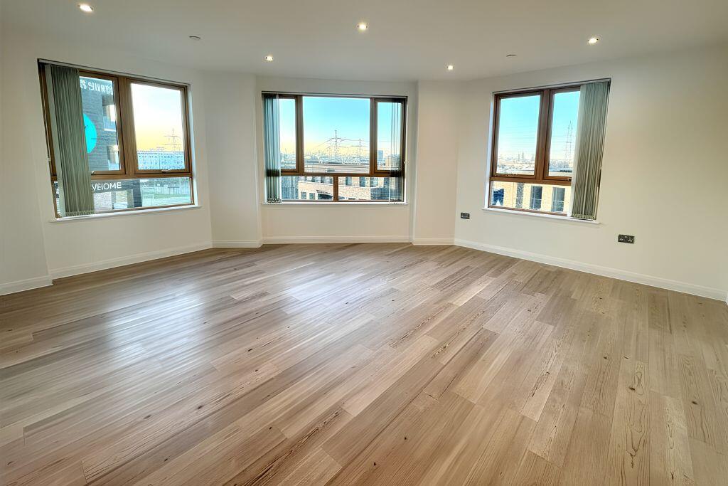 Flat Fielders Crescent in Greater London