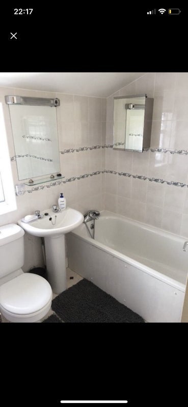 Room Kingsdown Road in Greater London