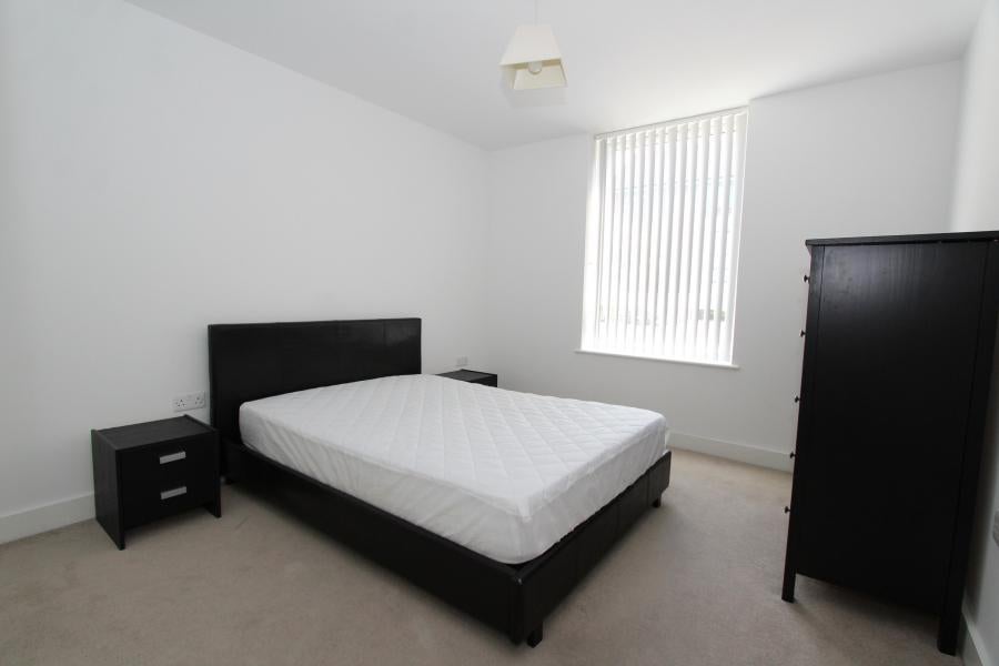 Flat Drake Way in Reading