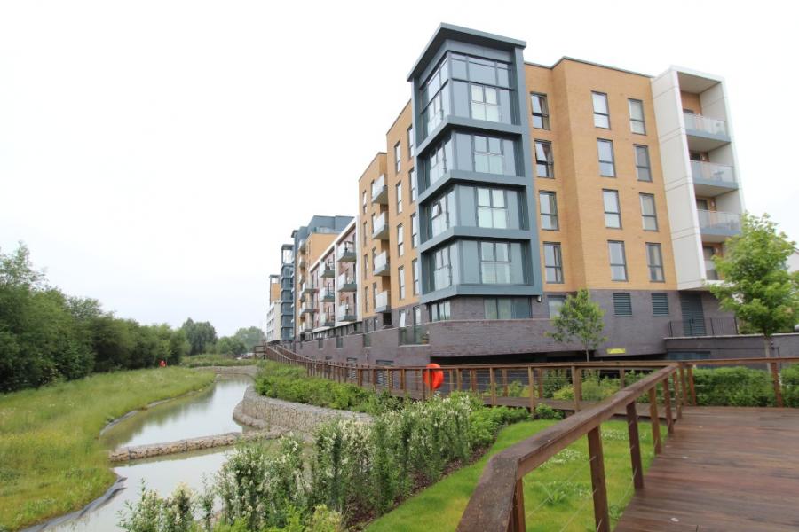 Flat Drake Way in Reading