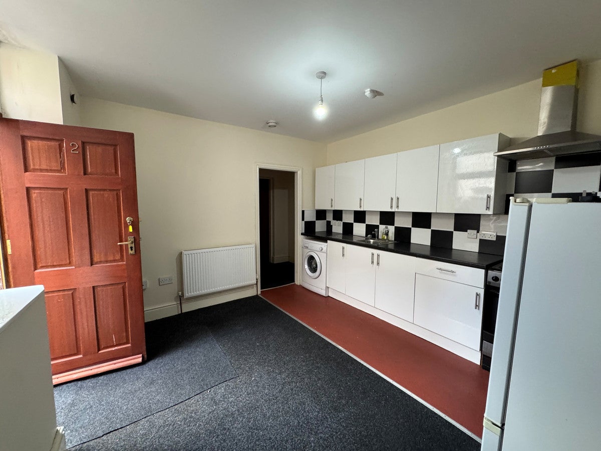 Flat Saint Albans Road in Bristol