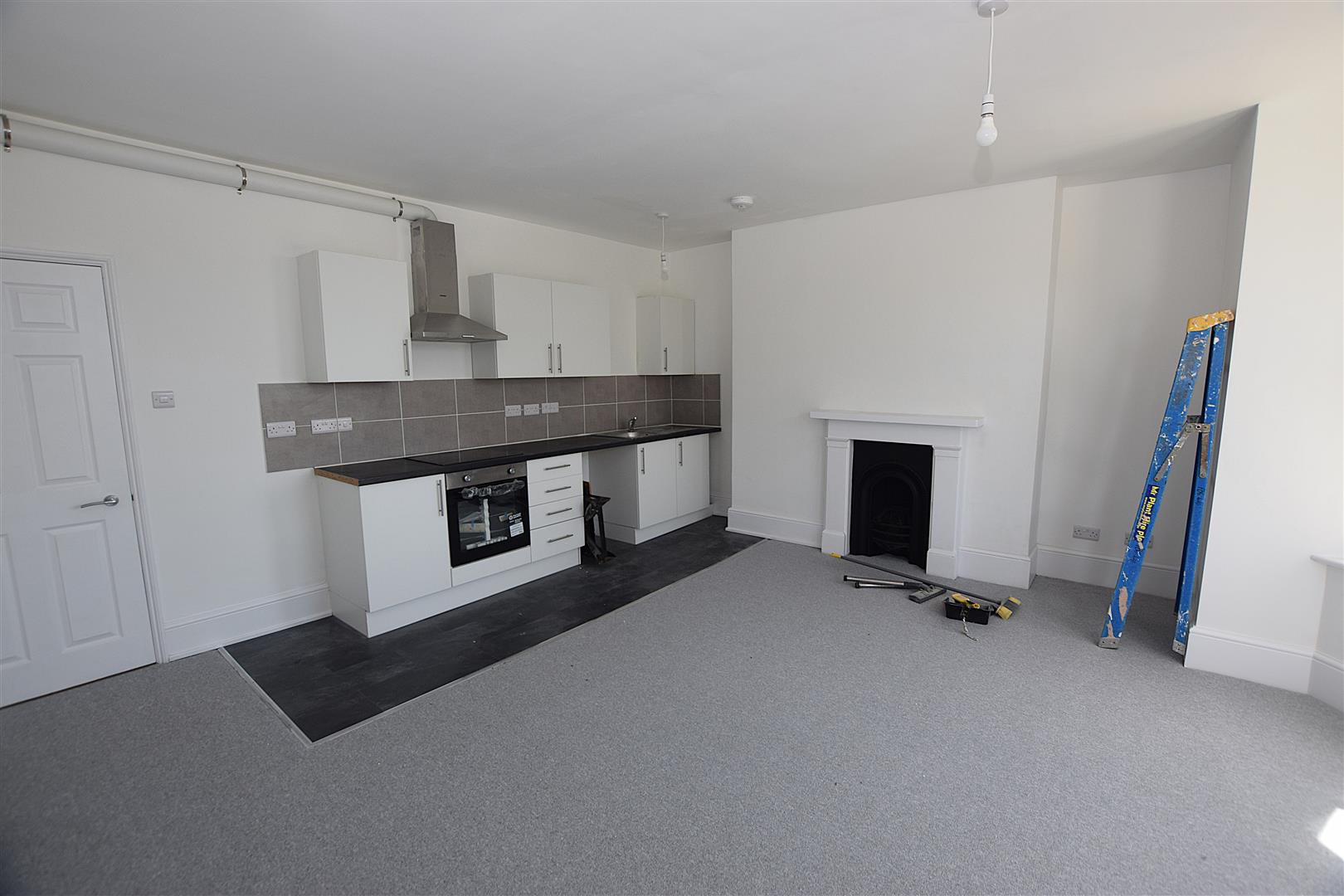Flat West Hill Road in St Leonards