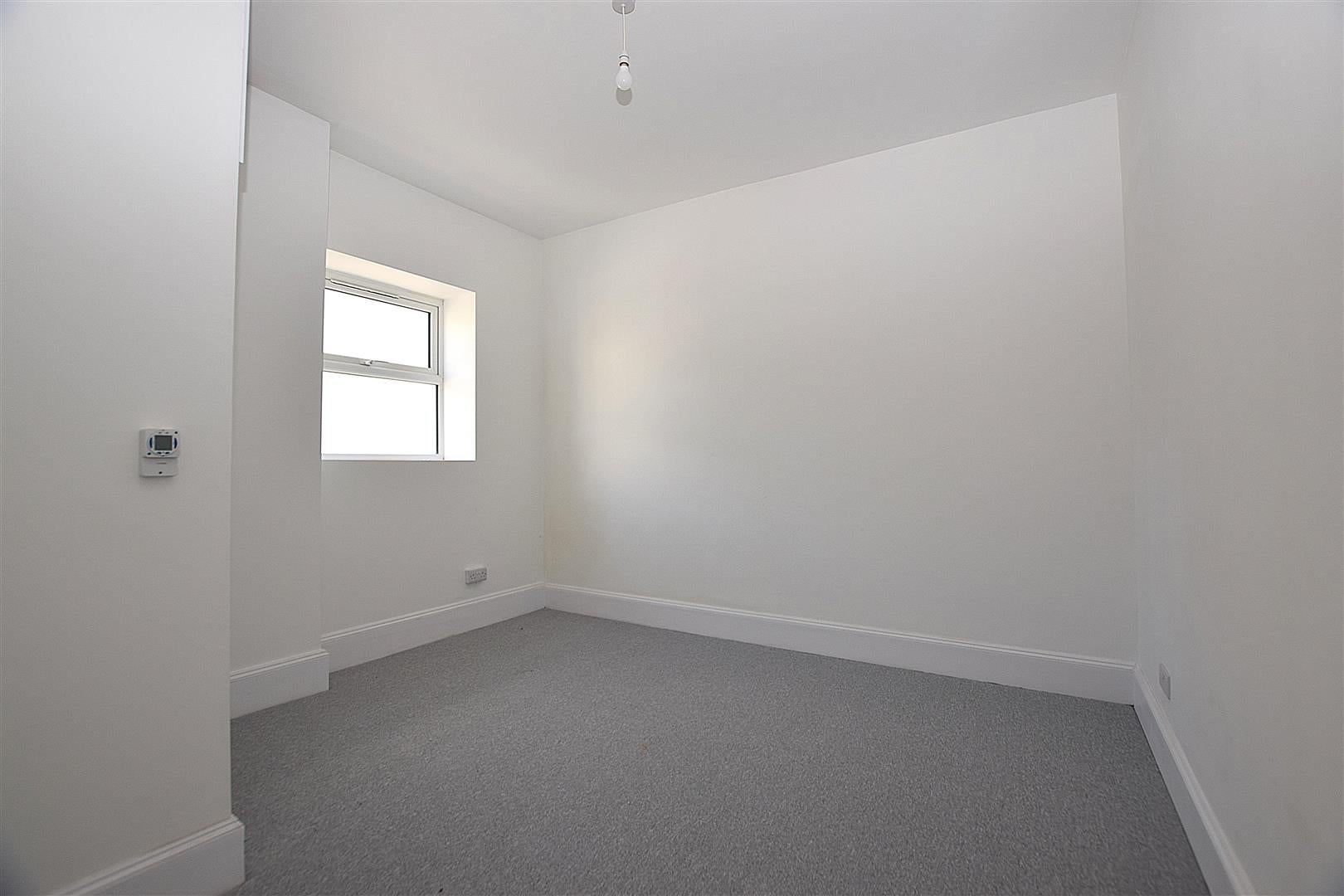 Flat West Hill Road in St Leonards