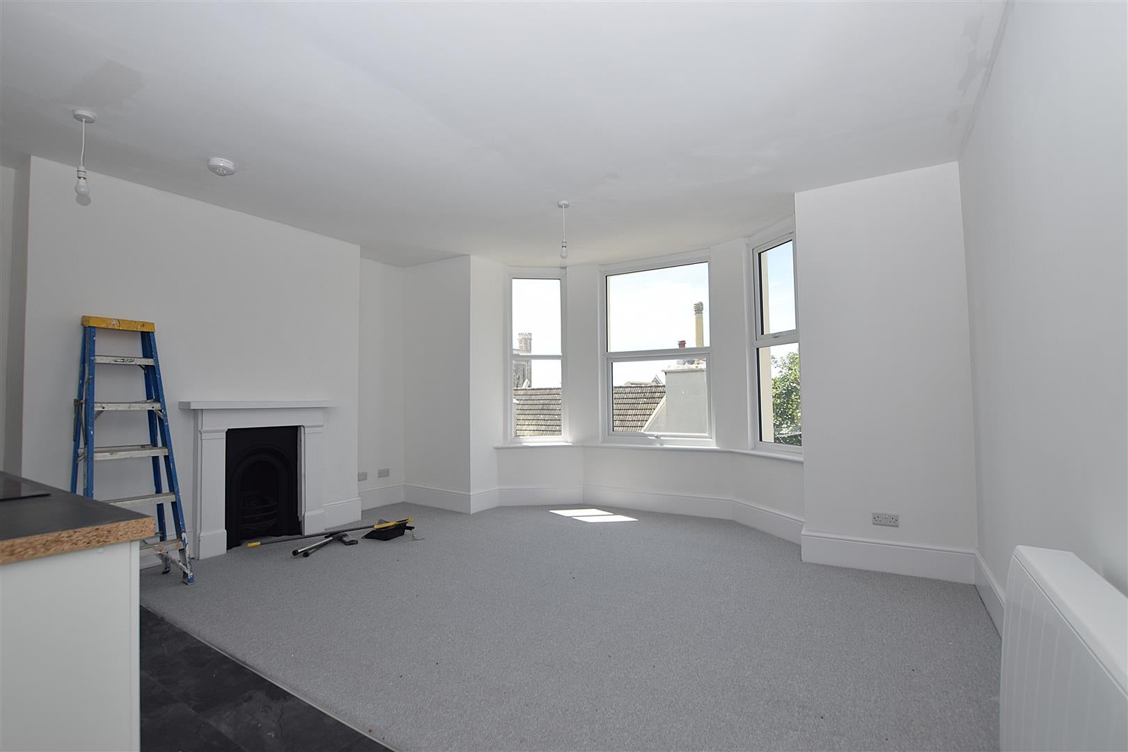 Flat West Hill Road in St Leonards