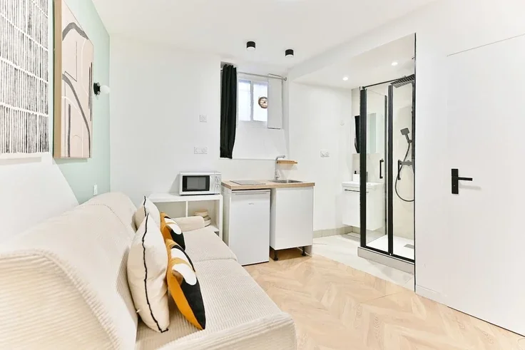 Flat Avenue Gourgaud in Paris